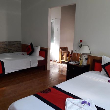 Red Ceramics Homestay Хоян Екстер'єр фото
