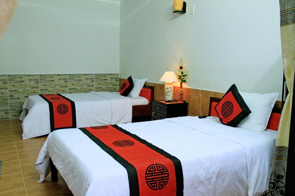 Red Ceramics Homestay Хоян Екстер'єр фото