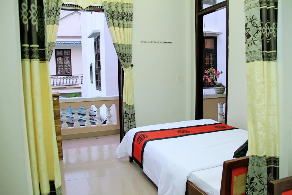 Red Ceramics Homestay Хоян Екстер'єр фото