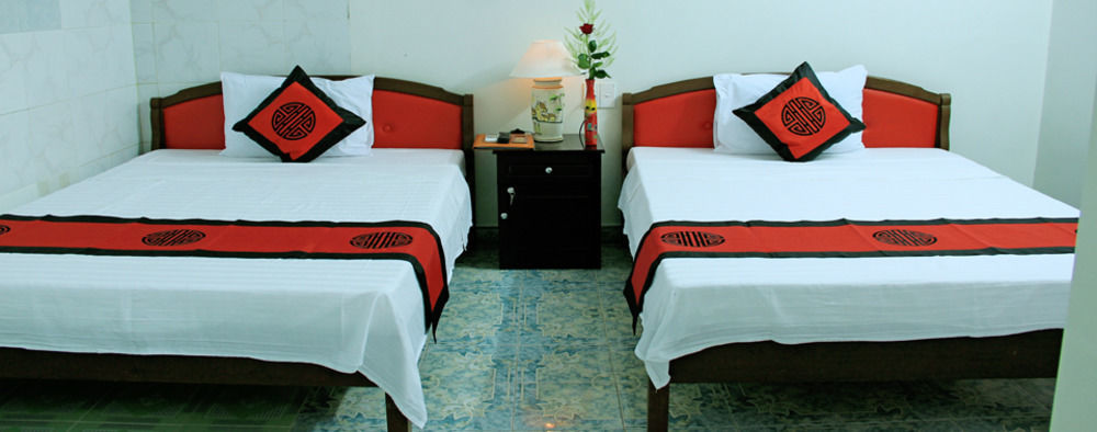 Red Ceramics Homestay Хоян Екстер'єр фото