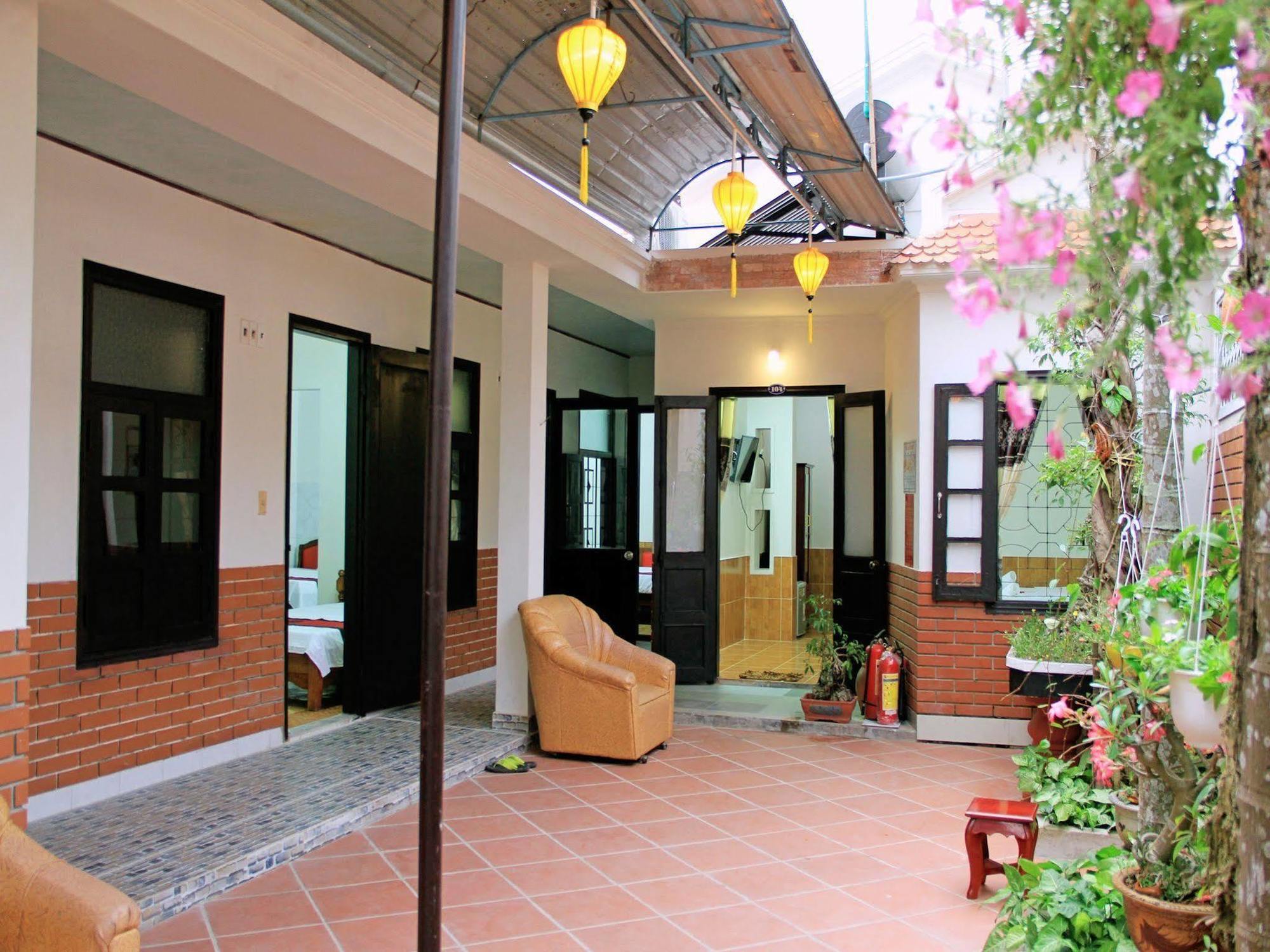 Red Ceramics Homestay Хоян Екстер'єр фото