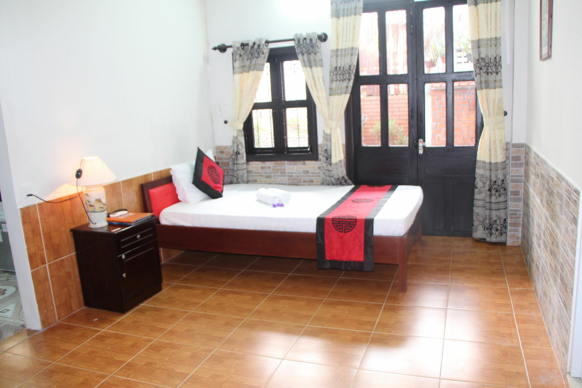 Red Ceramics Homestay Хоян Екстер'єр фото