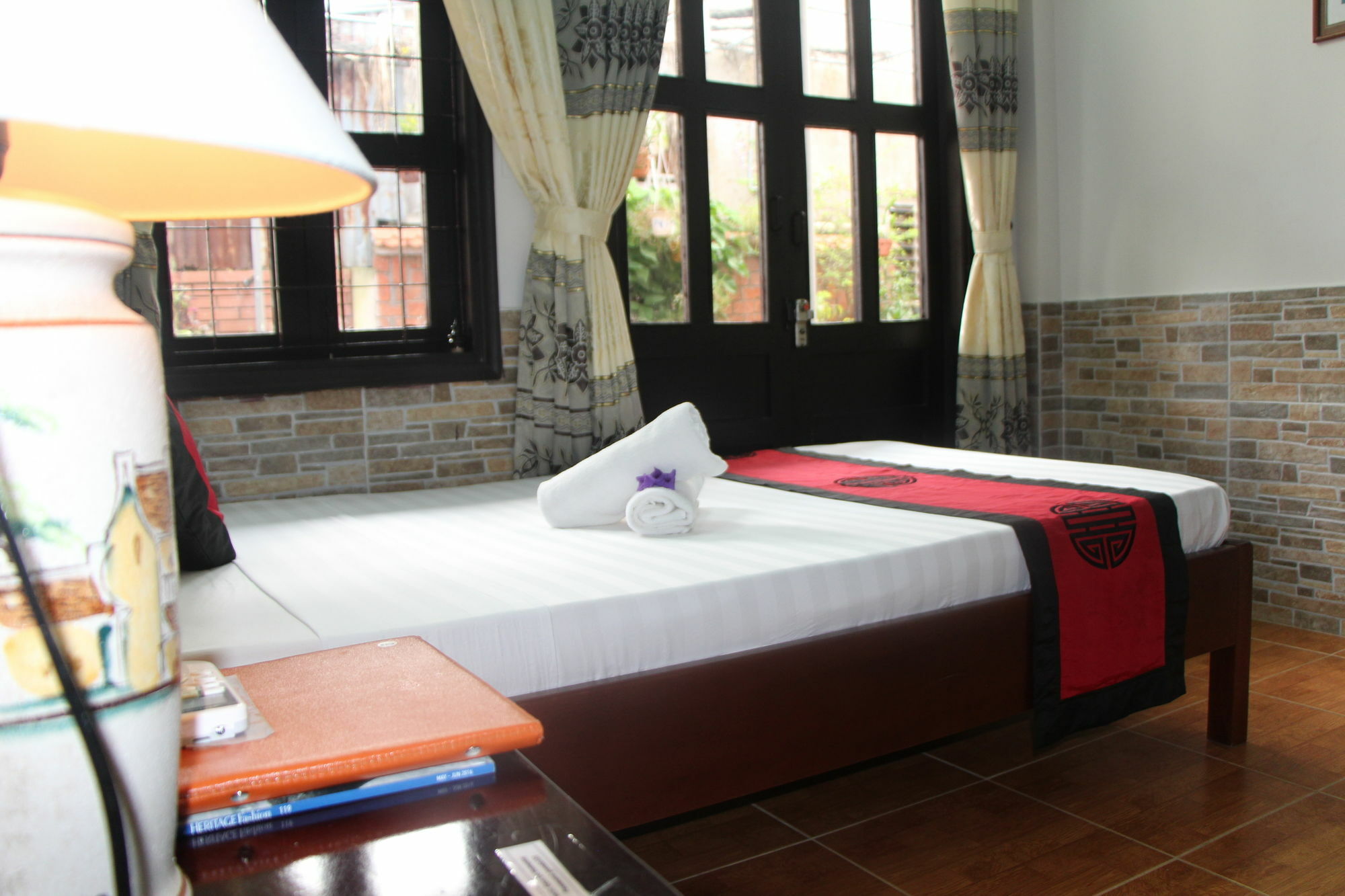 Red Ceramics Homestay Хоян Екстер'єр фото